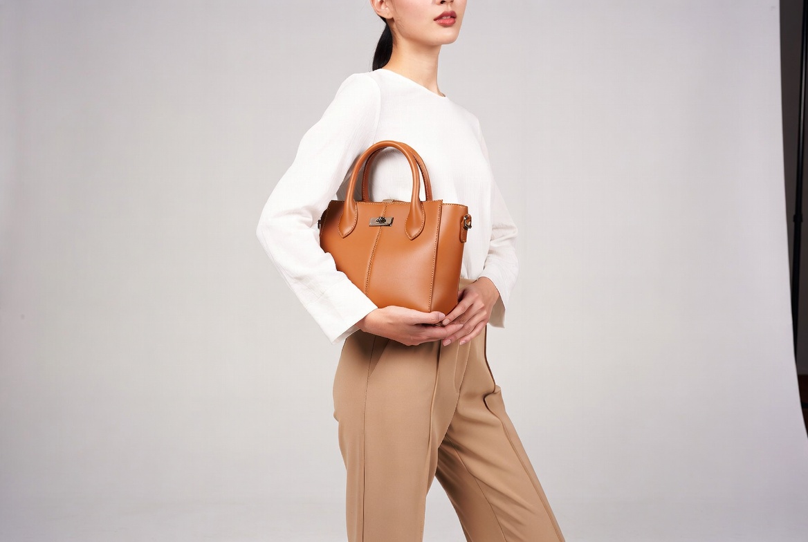 Ladies handbags and tote bags